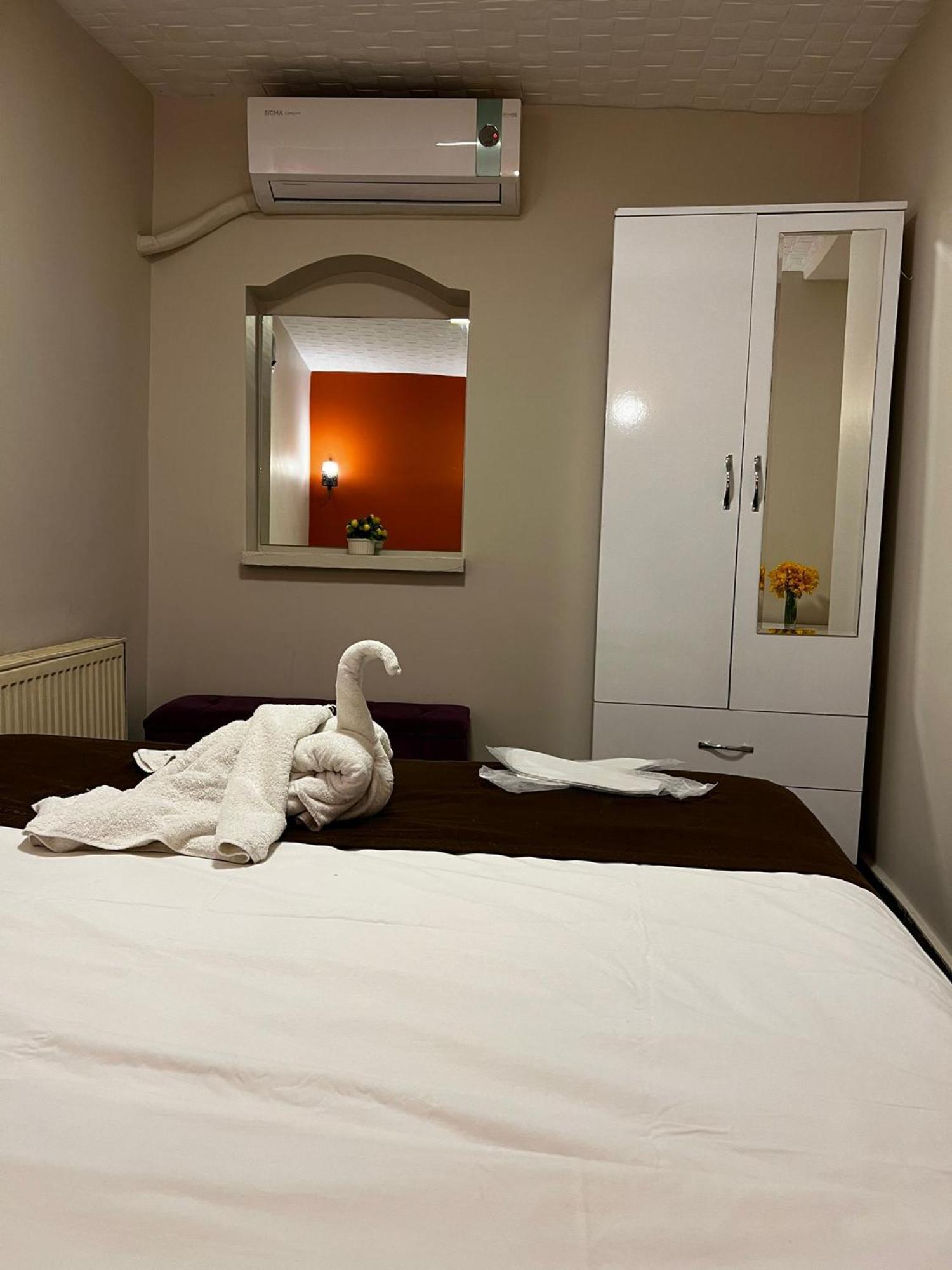 Taksim Bricktown Suite Istanbul Luaran gambar